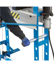 PRESSA IDRAULICA DA BANCO MANUALE TON. 30